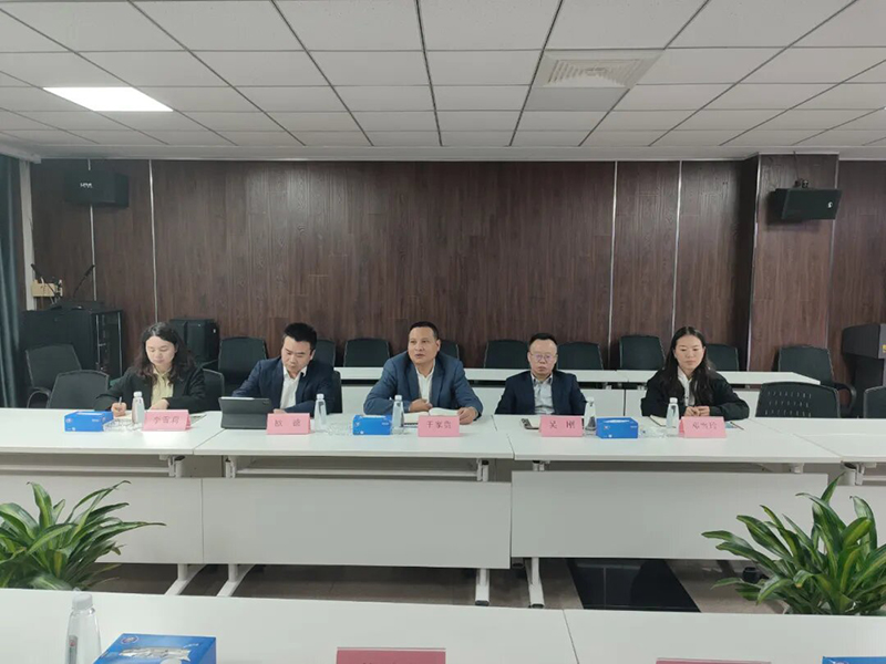 1749023660213424.jpg 1729487297812799.jpg